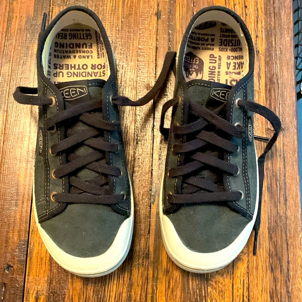 Keen Elsa Harvest size 8 sneakers